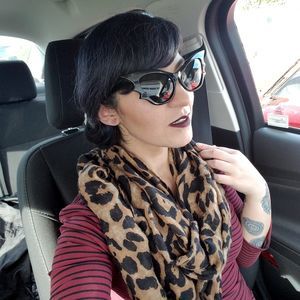 Meet your Posher, Karen